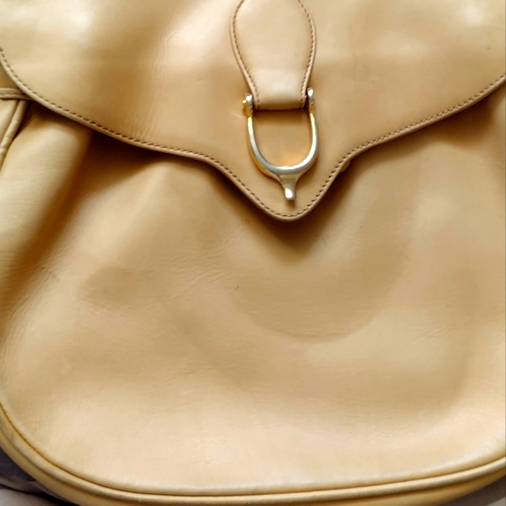 Gucci leather bag